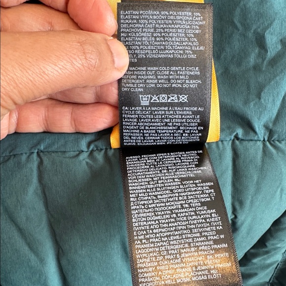 The North Face women’s jacket - Picture 9 of 9